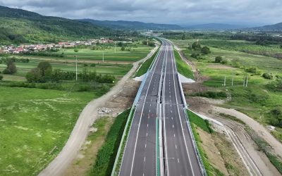 Indicatorul nedumeririi: Semne diferite pe drumuri diferite