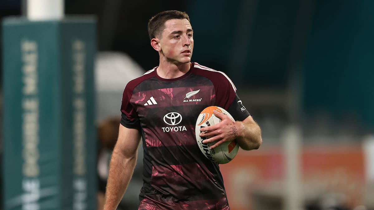 Jacomb titular la All Blacks, Taylor căpitan, contra Bulls