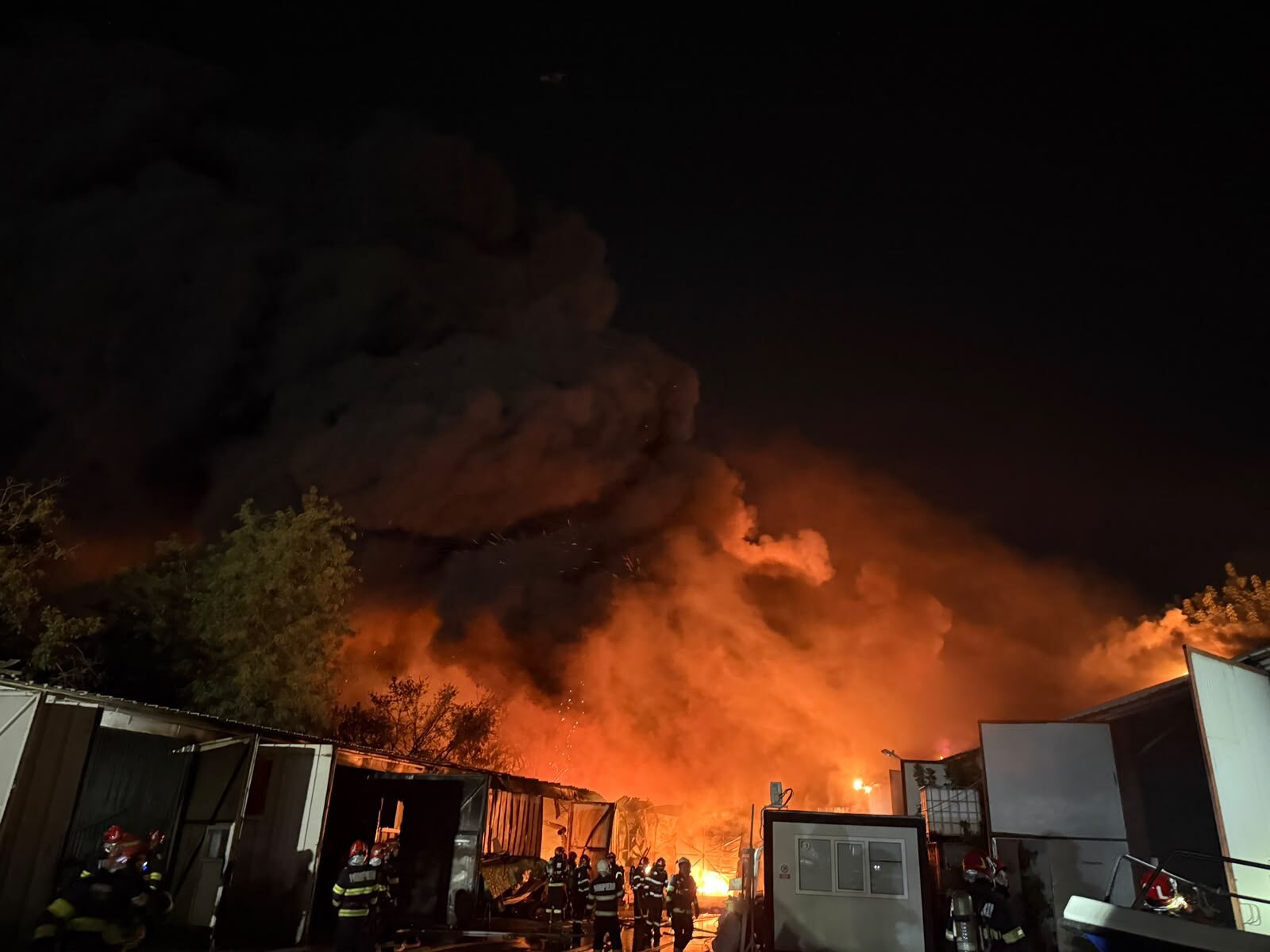 Bucureștiul, sub asaltul focului: RO-Alert și fumul ce a acoperit cerul