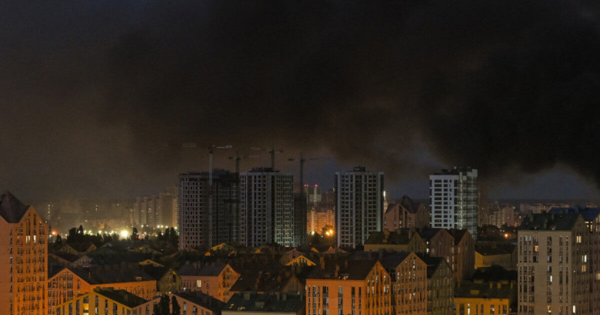 Kievul sub asediu: Explozii nocturne și răniți la Zaporojie