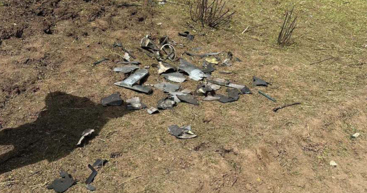 Dronă explodată în Moldova, incendiu pe câmp. Poliția verifică