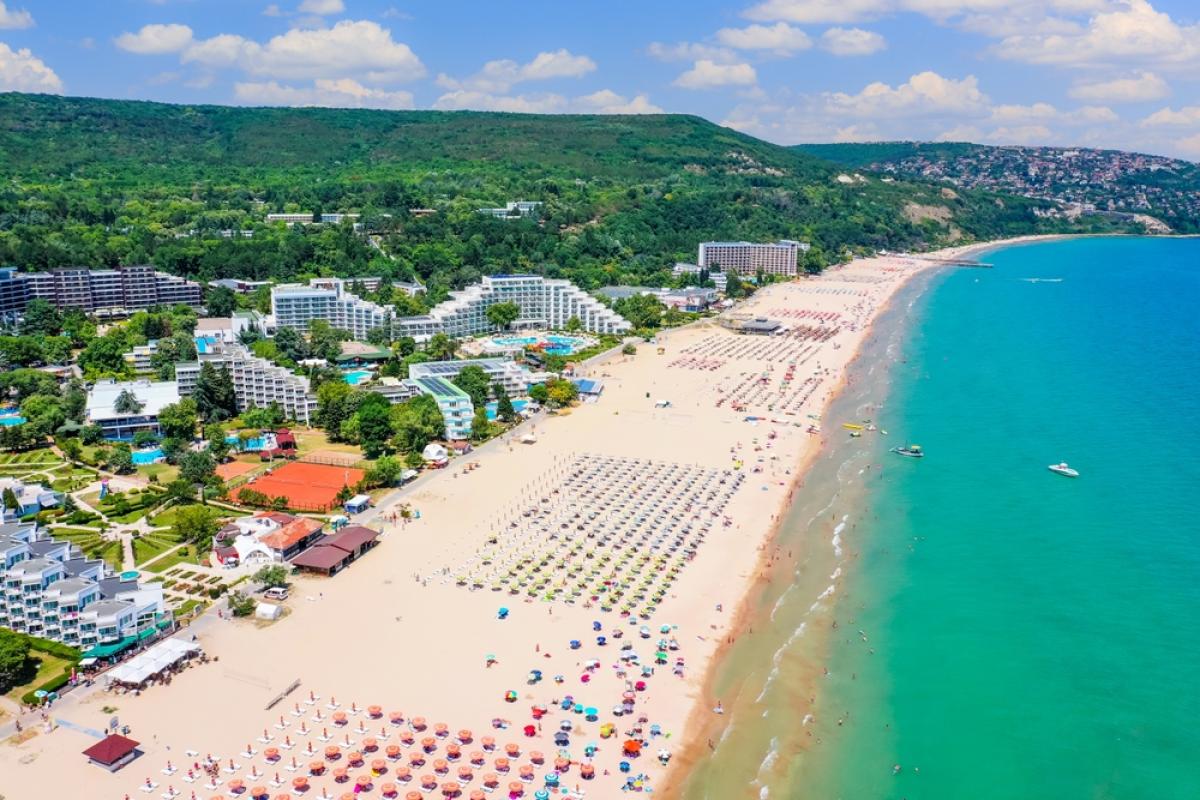 Turiști păcăliți în Bulgaria: SMS-ul le-a anulat vacanța de 3.540 euro