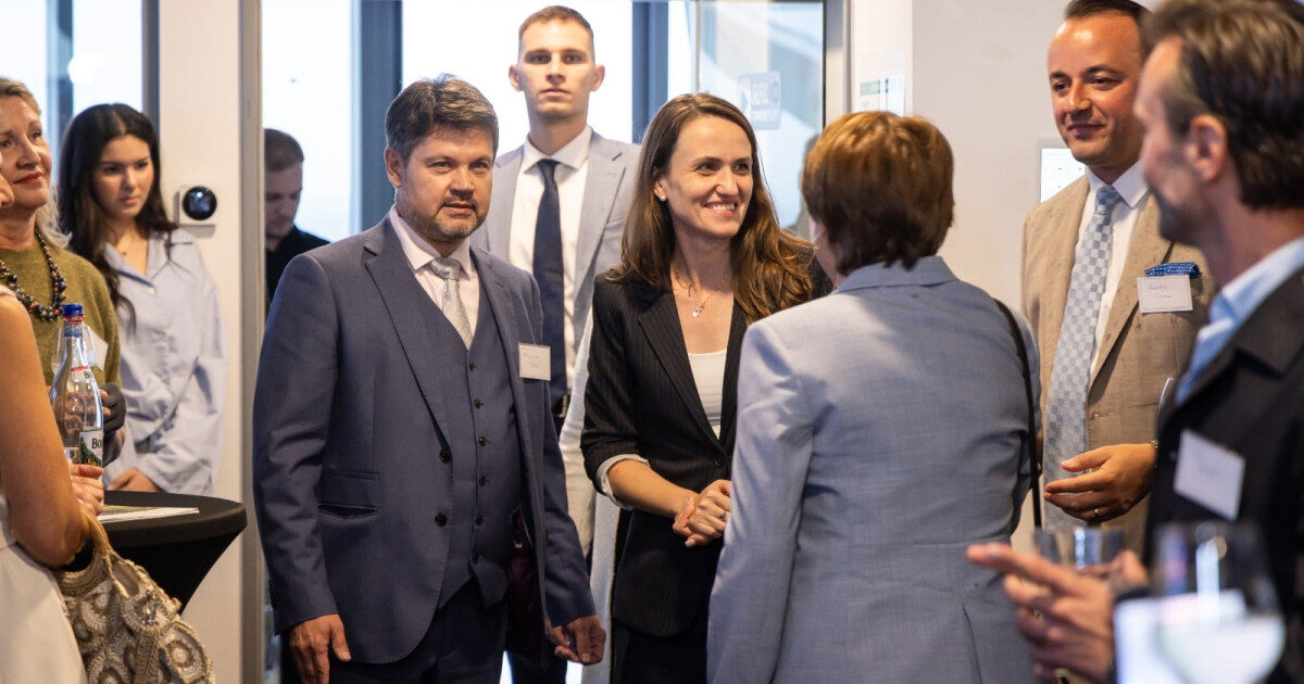 Oana Țoiu: Consulatul României la Frankfurt se deschide. Când