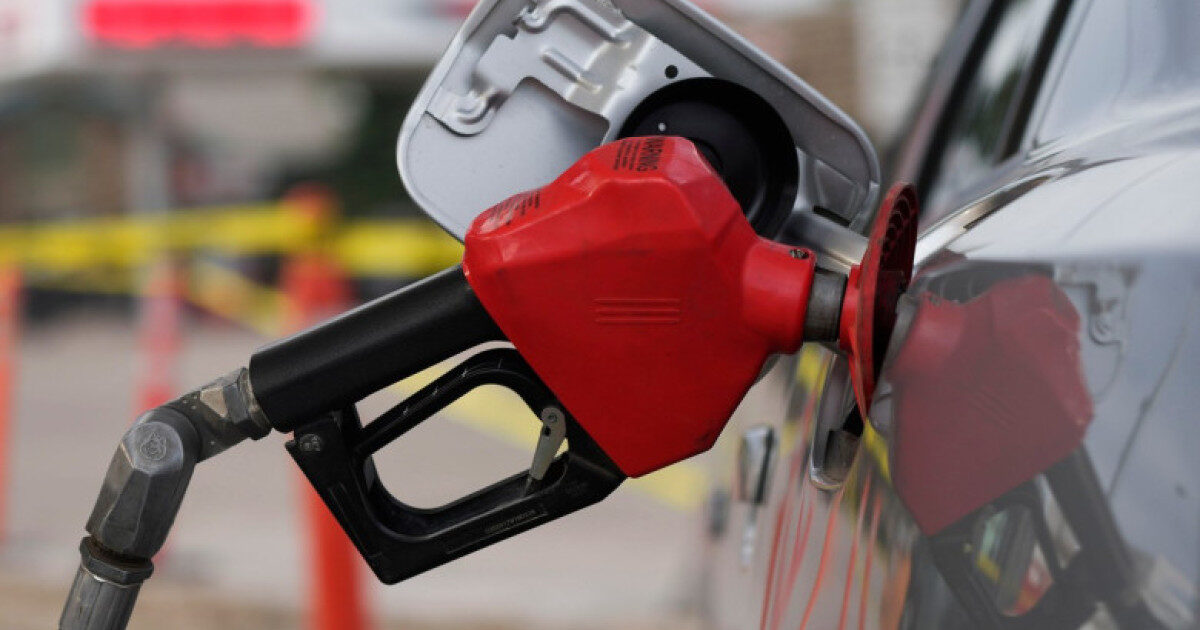 Carburanți în rate: Statul ajută șoferii și fermierii