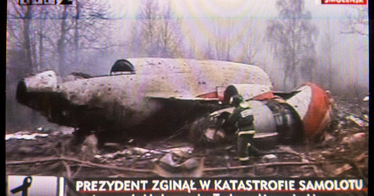 Polonia cere arestarea a 14 experți ruși în cazul Smolensk