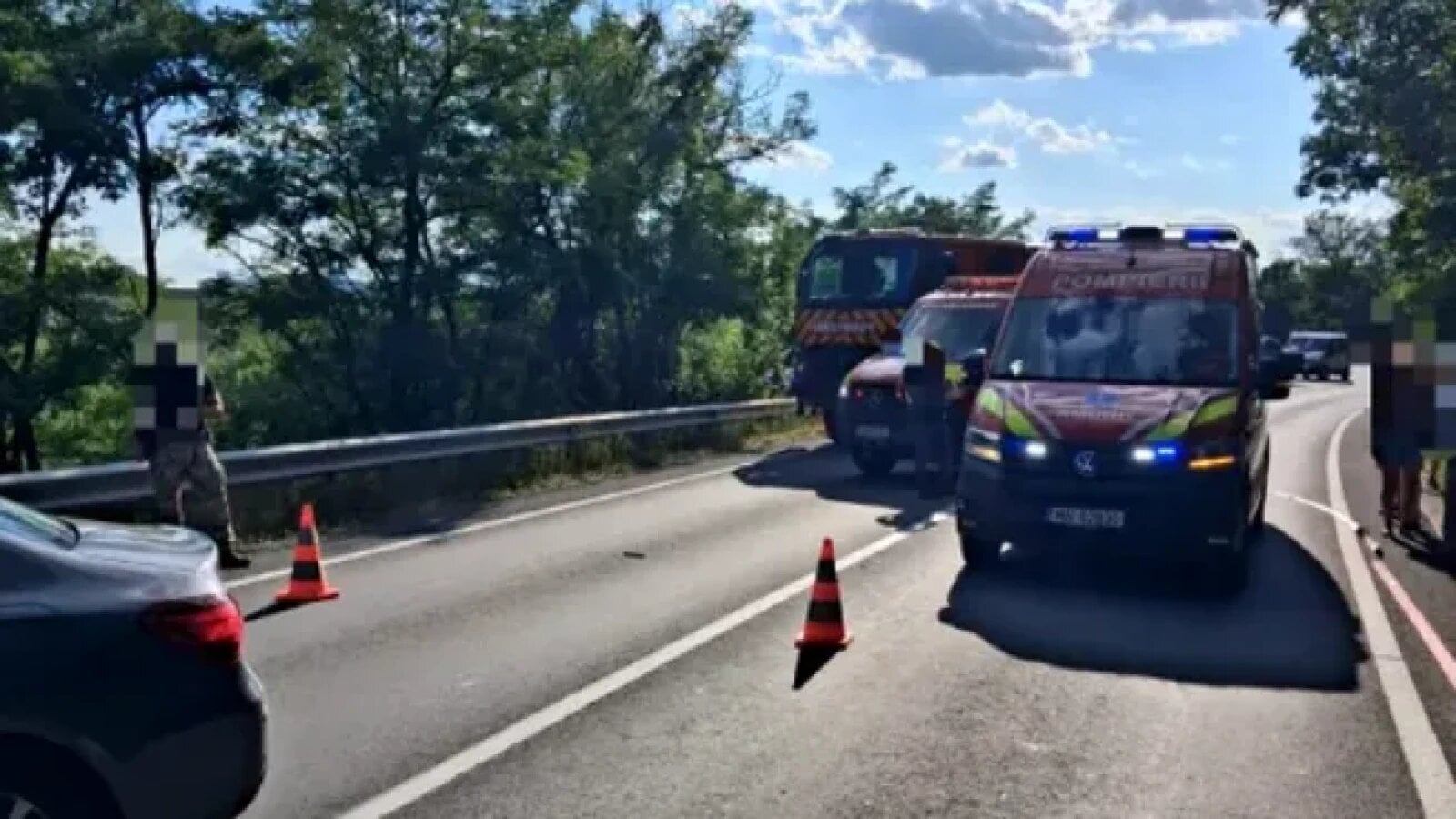 Accident cumplit în Mureș: 3 mașini și un camion militar, vitimas multiple
