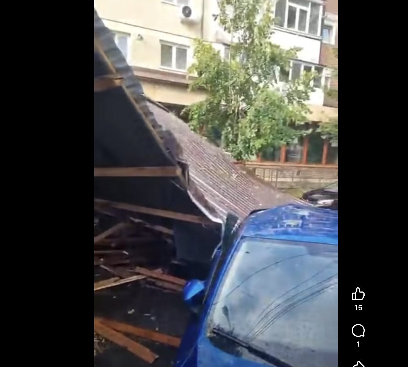 Bloc prăbușit la Sibiu peste mașini
