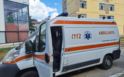 Medici atacați cu bâte și topoare din cauza unui zvon de pe TikTok