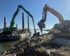 Dunărea salvează Cernavoda: Prima barjă se scufundă pentru debit