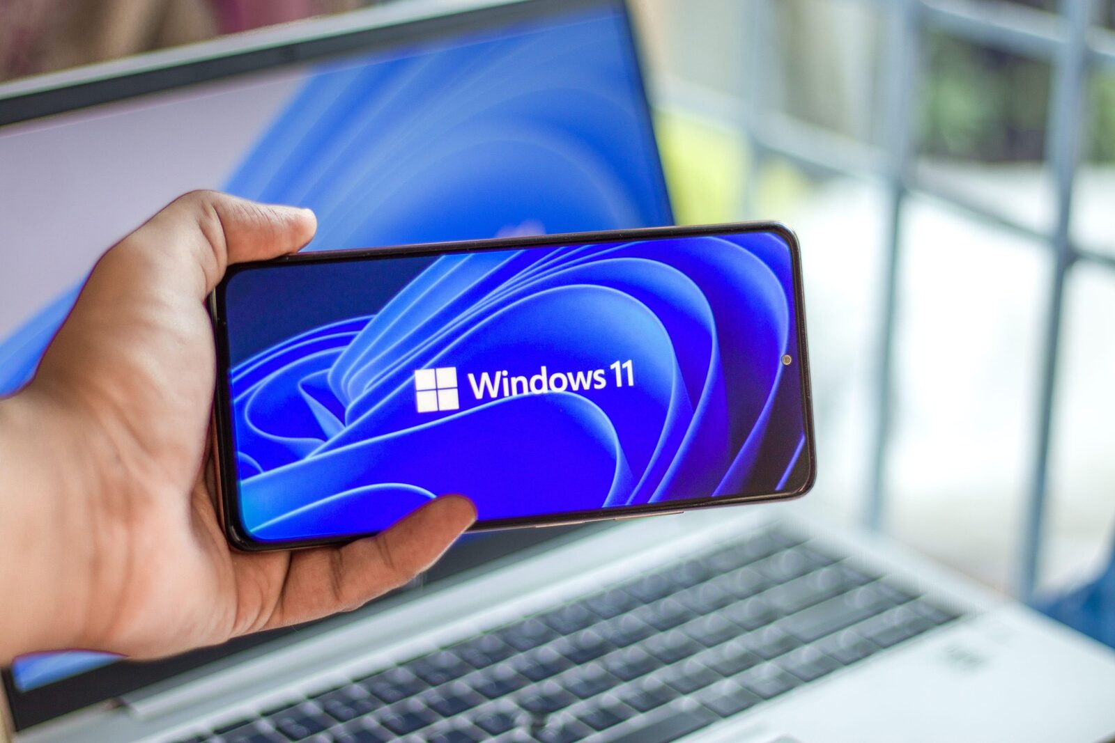Windows 11: Aplicație ascunsă-ți scanează fețele. Ce e OneDrive Photos și cum o ștergi