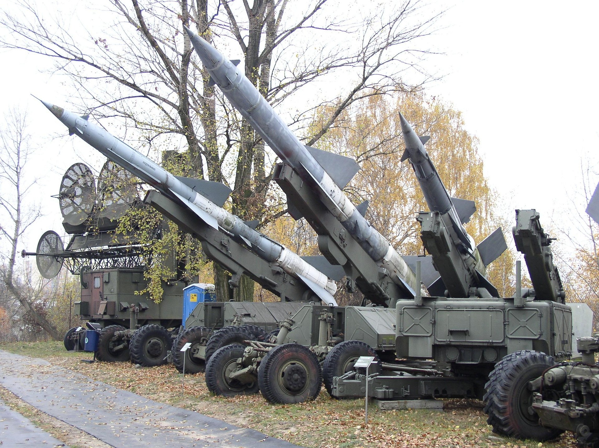 Parada titanilor: România, la cea mai mare expoziție militară europeană