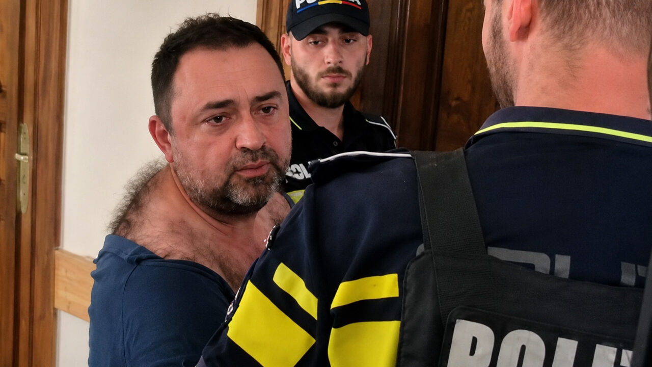 Pistol la țeavă: „E al lui, l-am dezarmat eu”