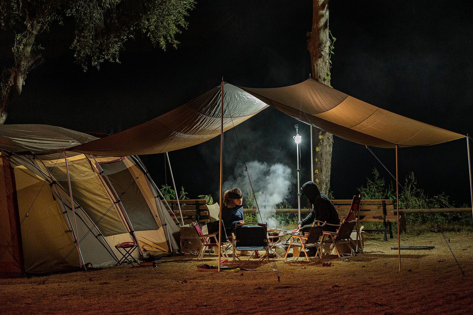 Cătunul cu 5 campinguri în fierbere: Localnicii fac front comun