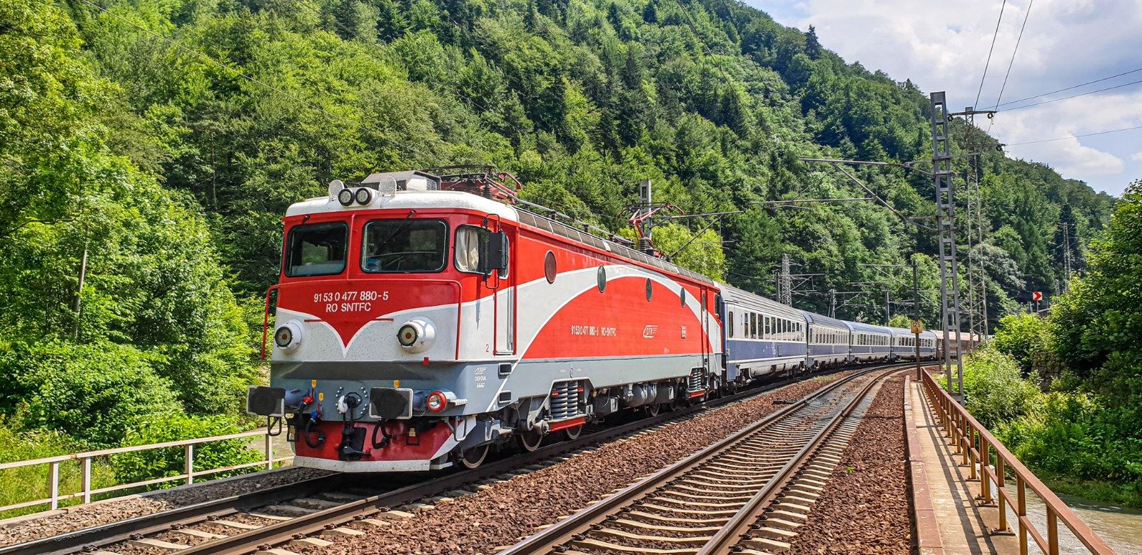 Cluj-Oradea electrificată: Locomotive diesel, risc PNRR