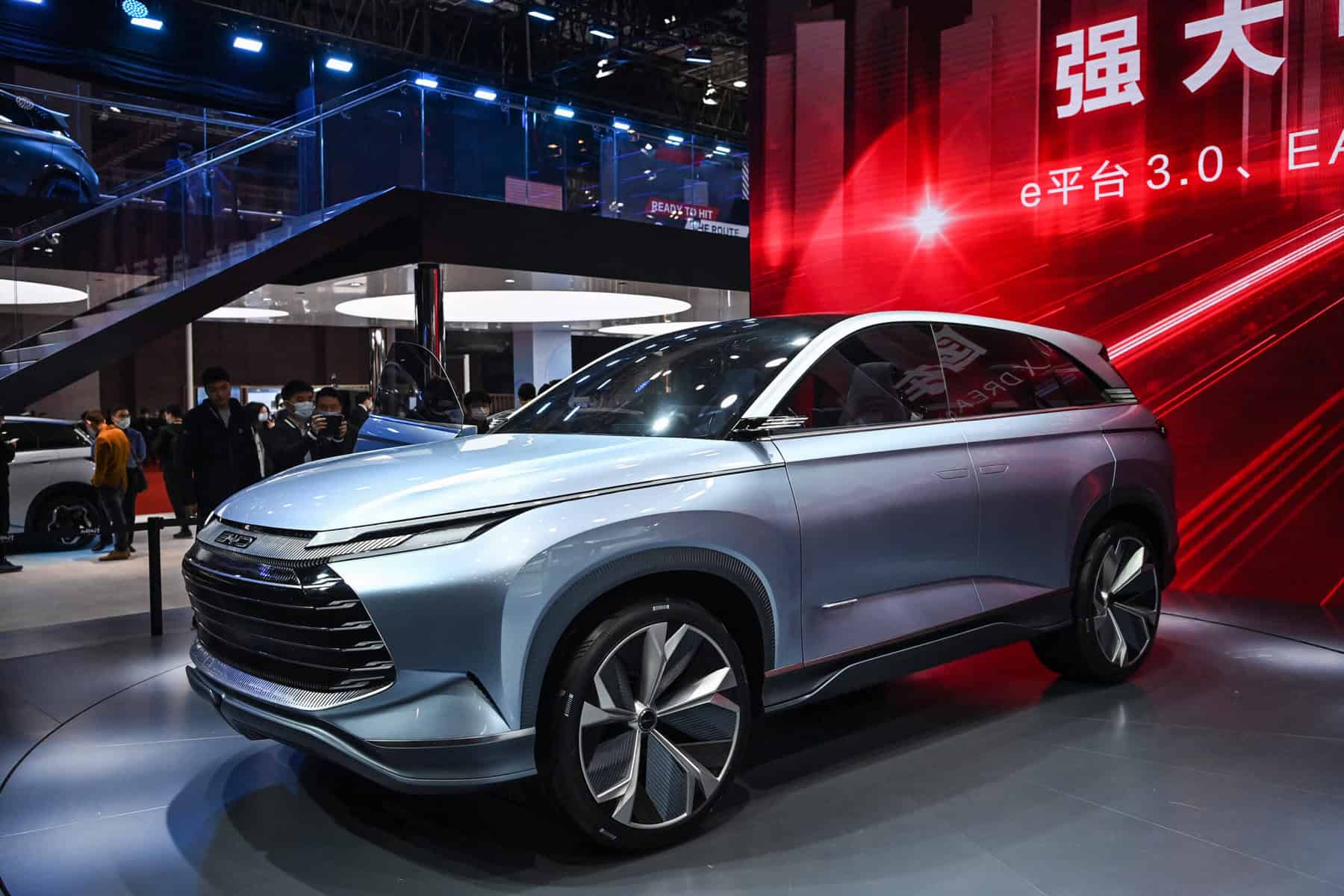 Mașinile chinezești cuceresc lumea, dar eșuează în China