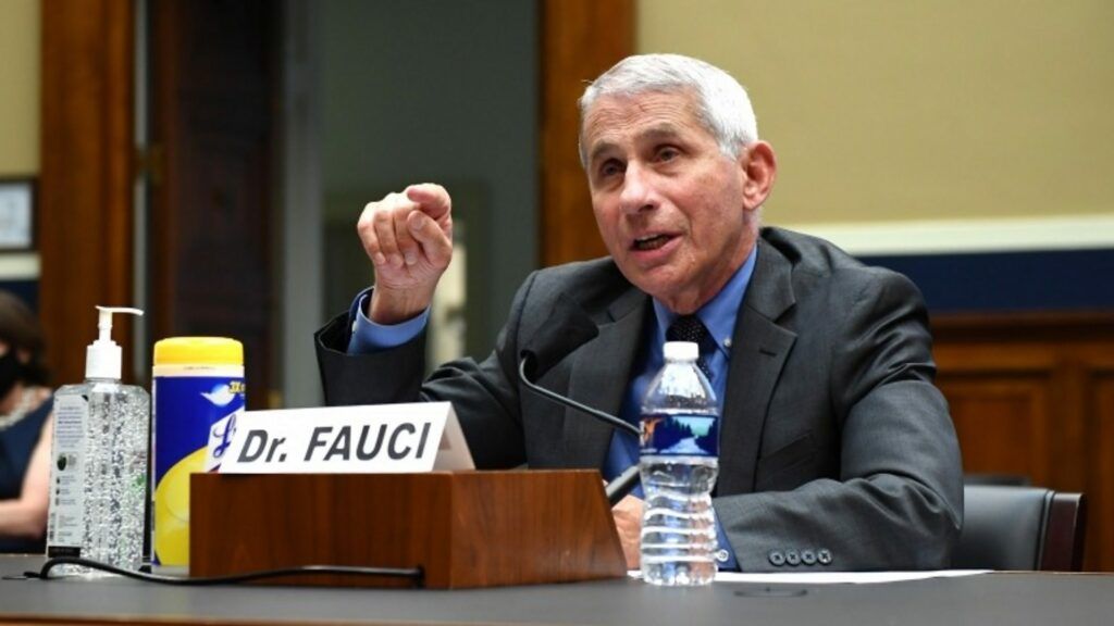 Fauci: Vaccinul COVID cauzează avort spontan? Noi controverse