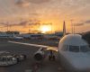 Airbus A320 a frânat brusc la aeroport, evitând Boeing Qatar Airways