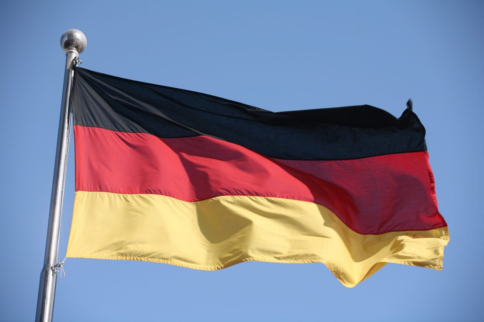 Germania dă lovitura: Renunță la Rheinmetall, ia fregate MEKO