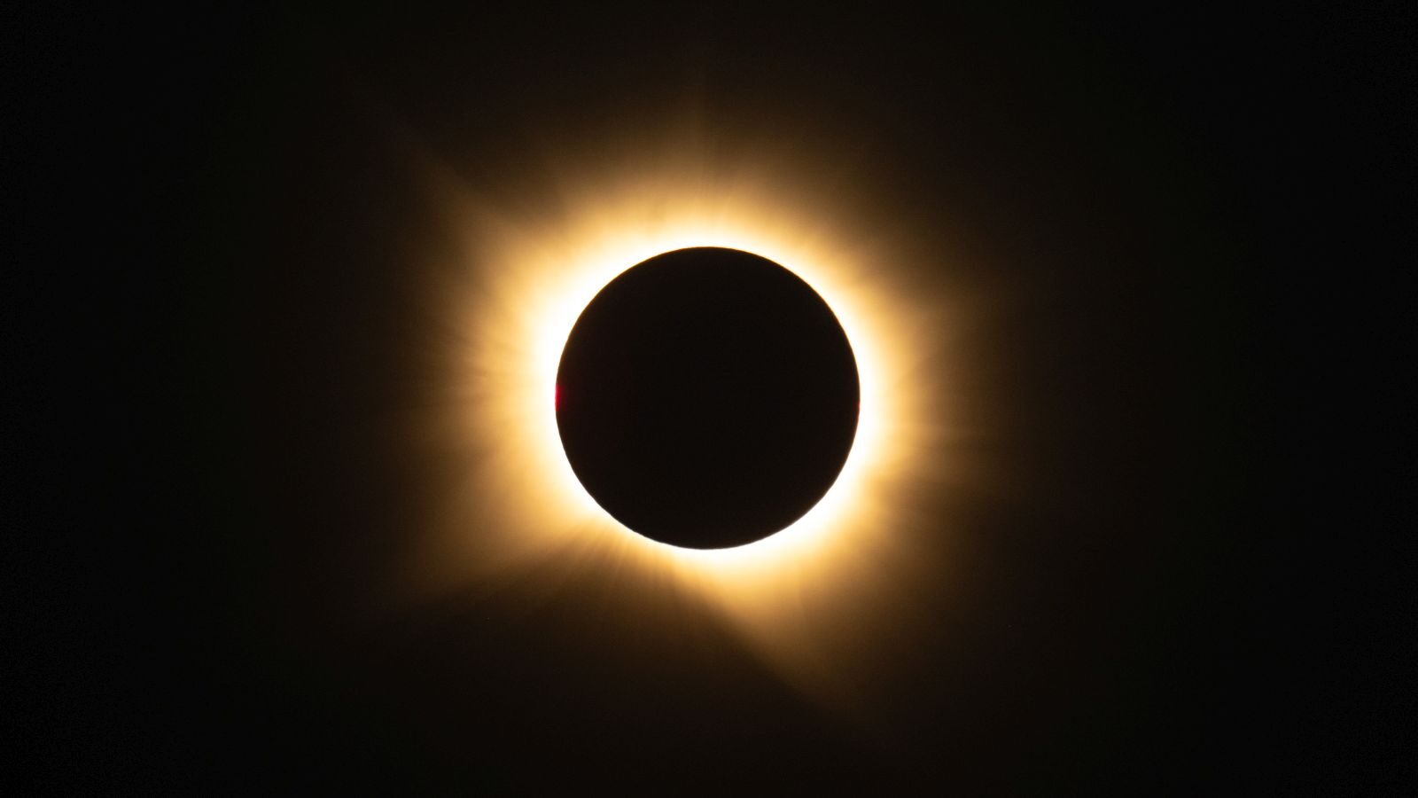 Eclipsa de Soare, privită în marile orașe ale Europei