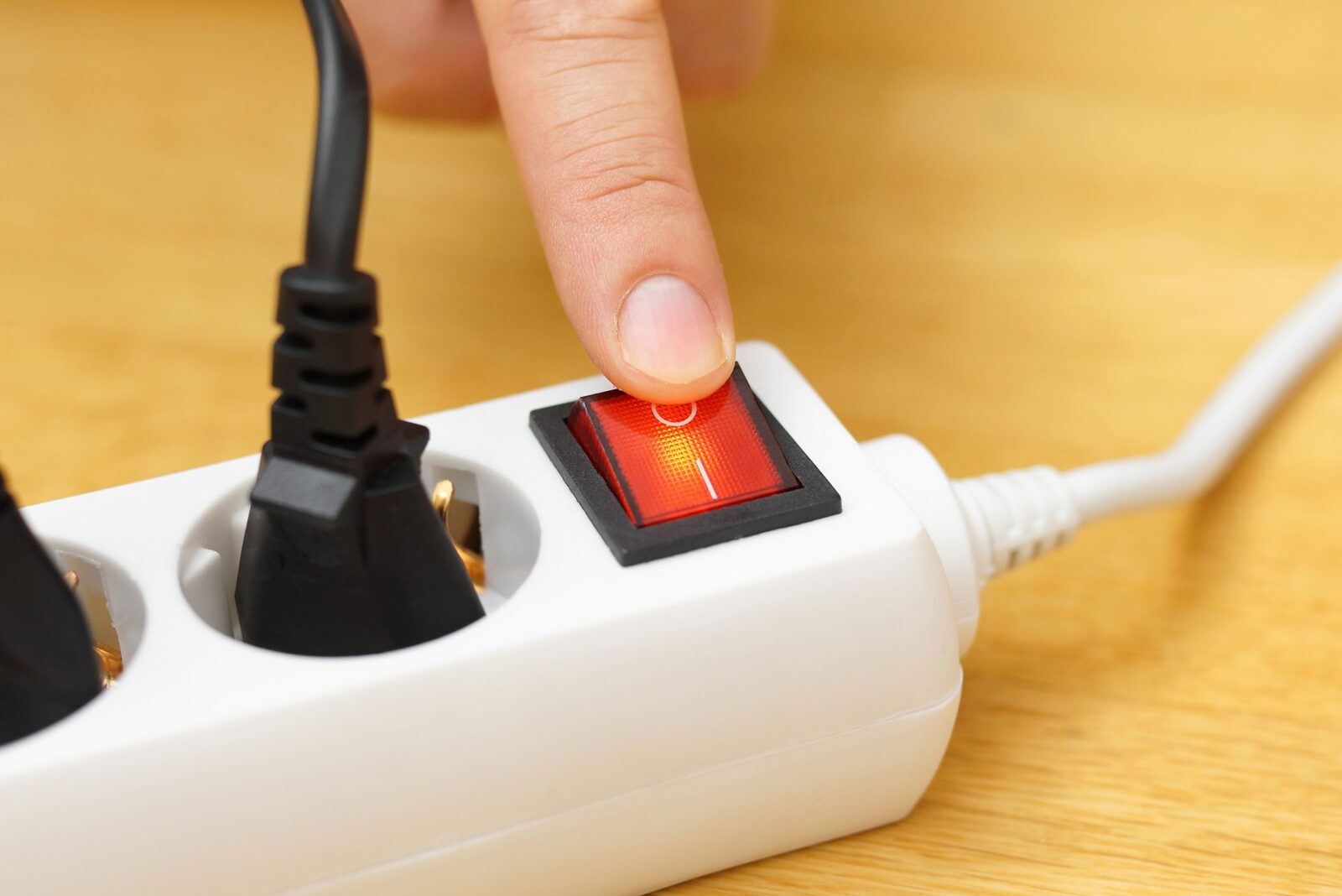 Ministerul Energiei: Comutați consumul de curent din intervalul de vârf