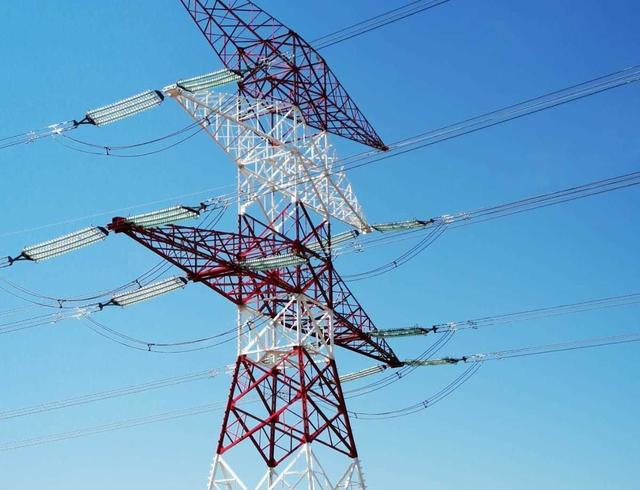 Energia e pe muchie: Cernavodă oprește, vin rezerve și importuri