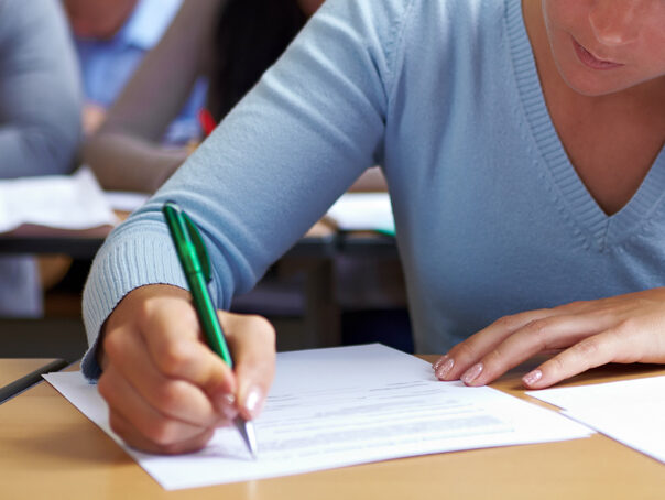 Bacalaureat Toamnă 2026: 33.000+ candidați la examen. Ghid complet