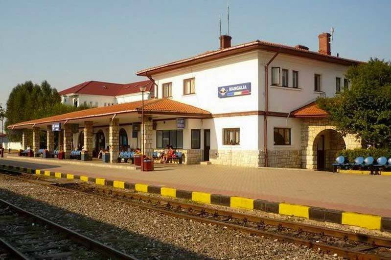 Tânără surdo-mută, prinsă sub tren în gara Mangalia