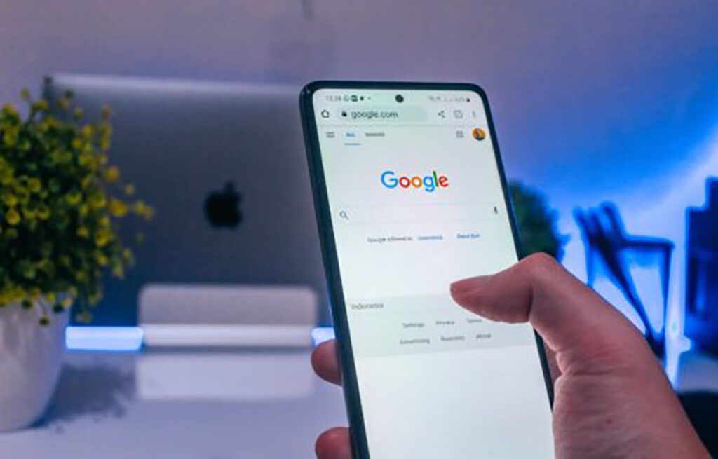 Ce caută românii pe Google despre simptomele lor