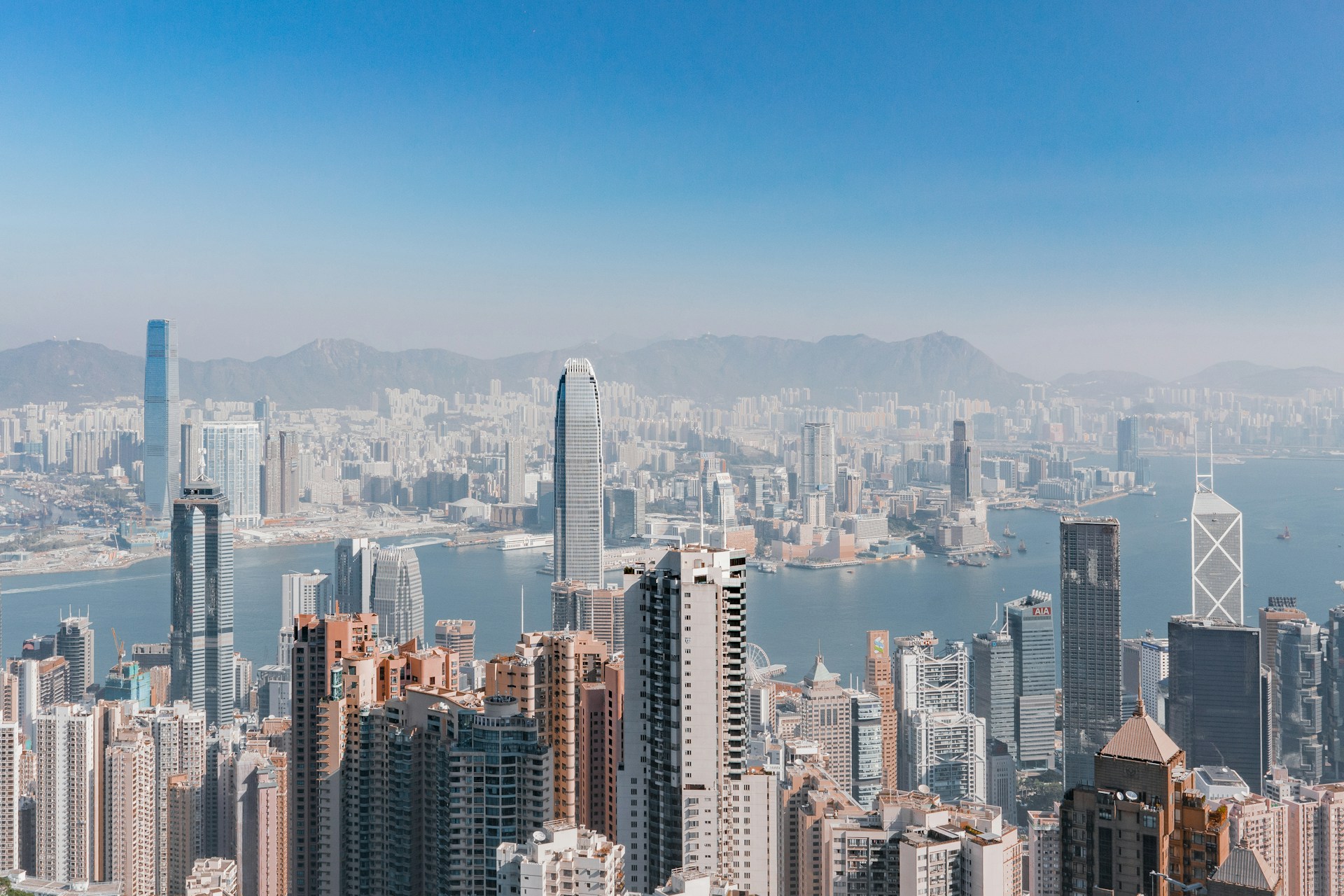 Hong Kong: Record de 36,9 grade! Căldura extremă lovește Asia