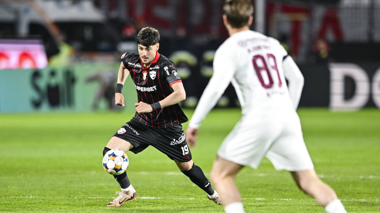 Mazilu oficial la Dinamo: „E noul nostru jucător”
