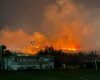 Halkidiki: Incendiul, stins după evacuarea a 500 de persoane