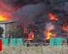 Incendiu masiv la Lumina: RO-Alert pentru fumul dens de la centrul de plastic
