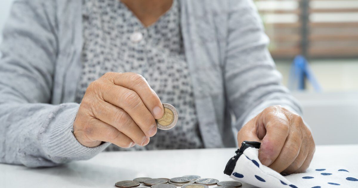 Escroc „curier BNR” prins de zeci de mii de lei, după ce a înșelat o pensionară