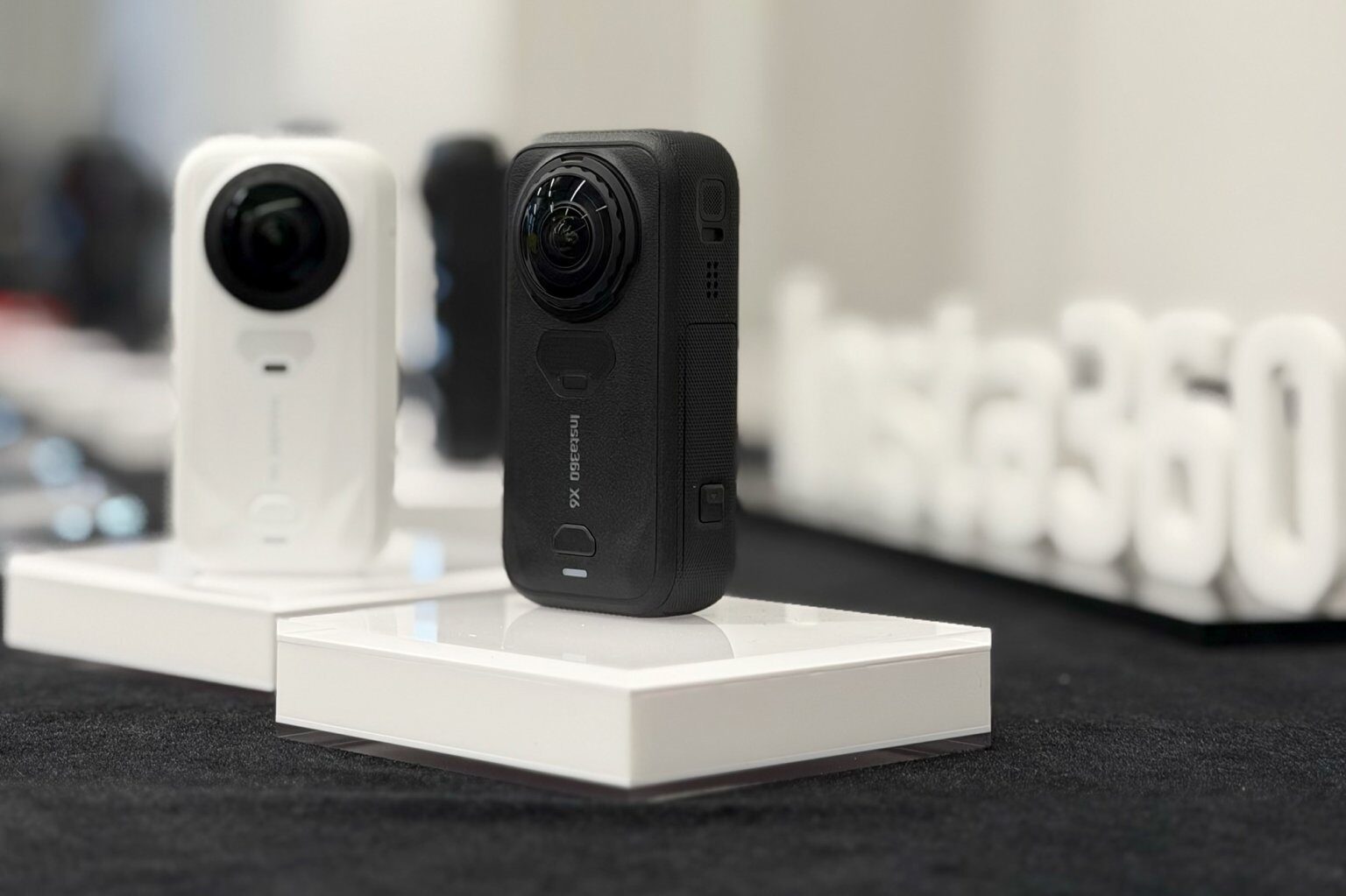 Cameră 360 înlocuiește trei aparate odată