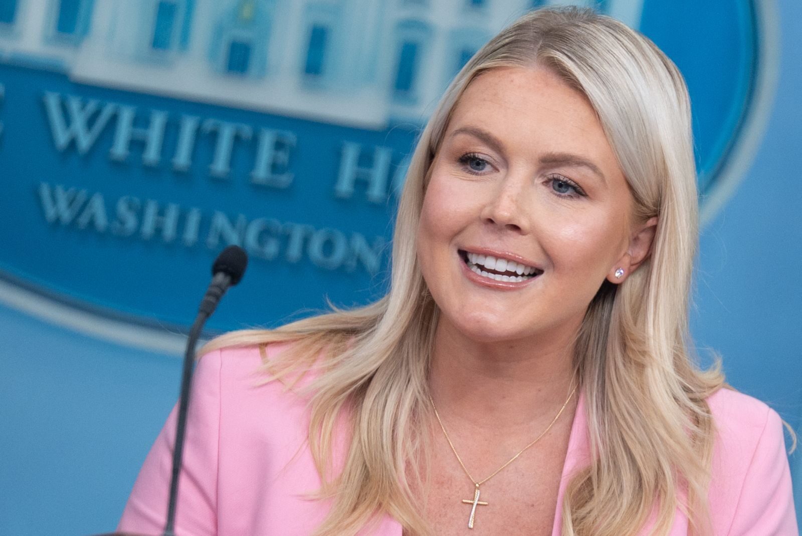 Trump, lovitură la Casă Albă: Pleacă un apropiat cheie