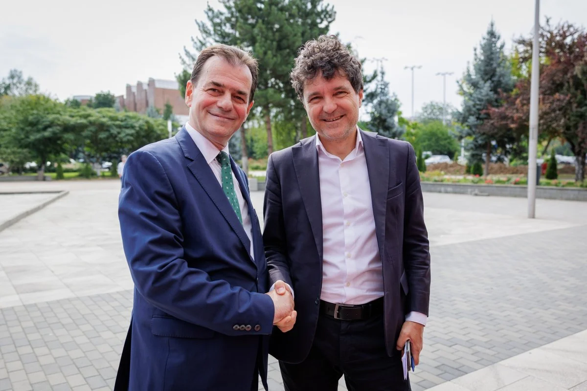 Nicufșor Dan, campanie electorală în aer