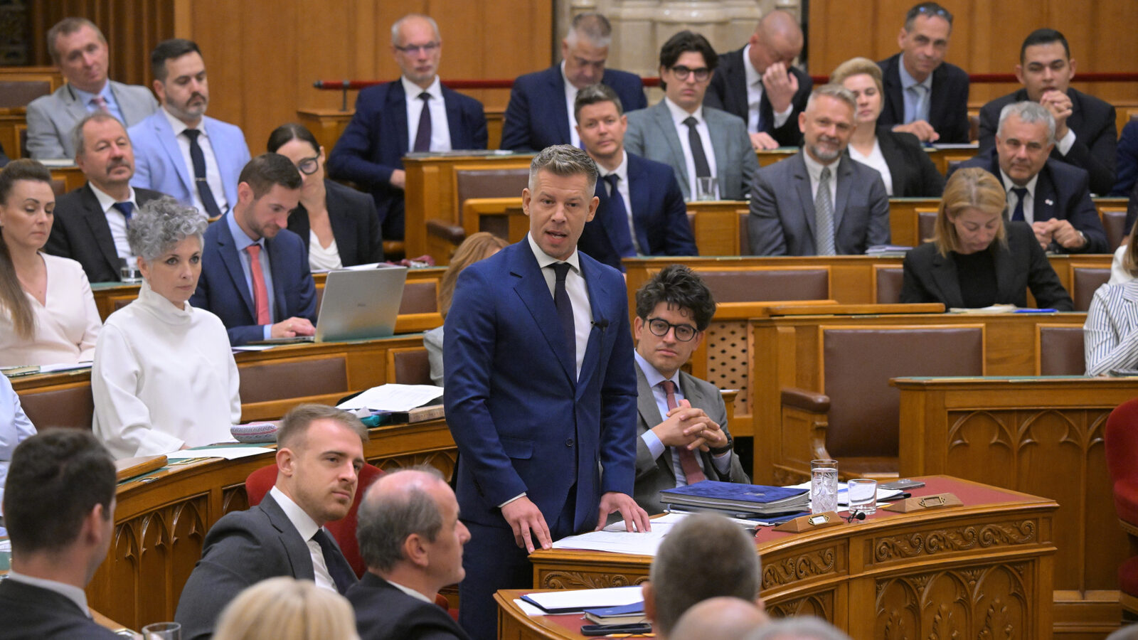 Maghiarii: Președinte nou, program de 900 miliarde