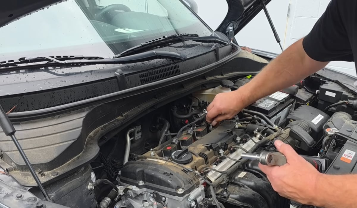 Imagini șocante: Ralantiul distruge motoarele pe asfalt