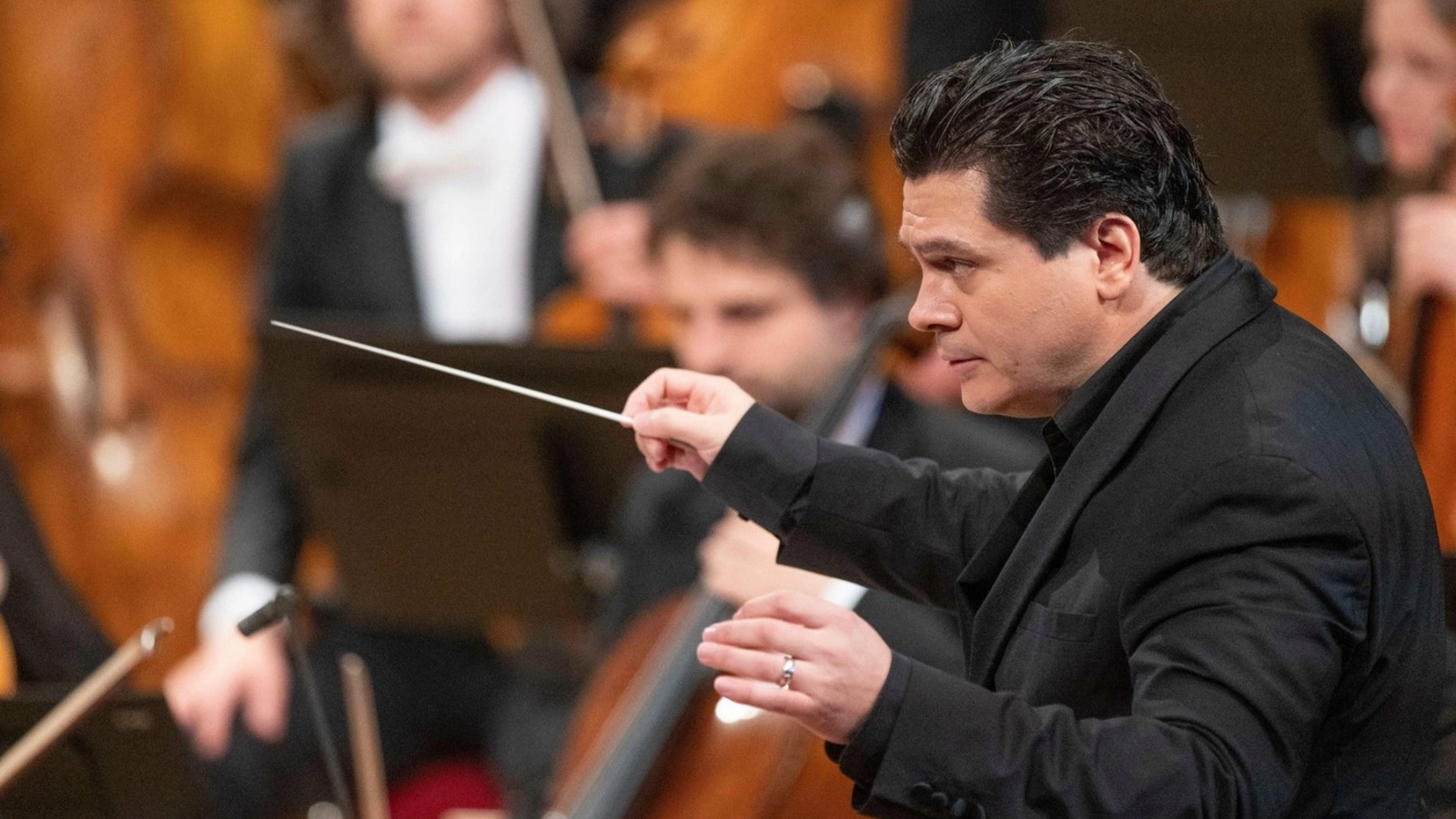 Măcelaru, pe scena BBC Proms 2026 cu orchestra BBC