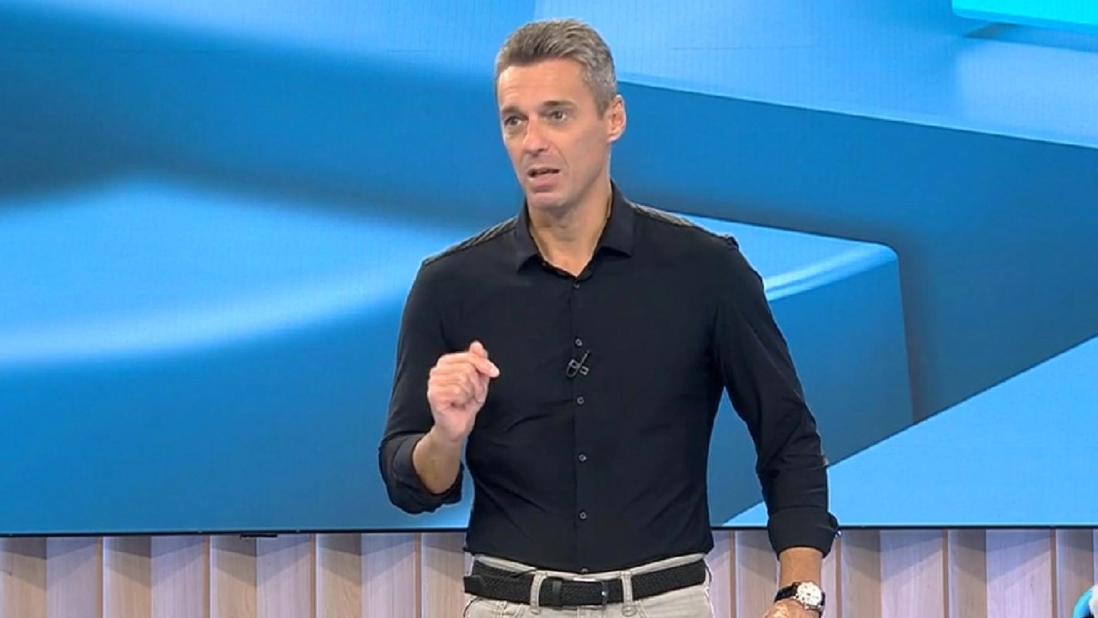 Mircea Badea, replică acidă pentru Măruță: „Coleg de trust” la Antena 1