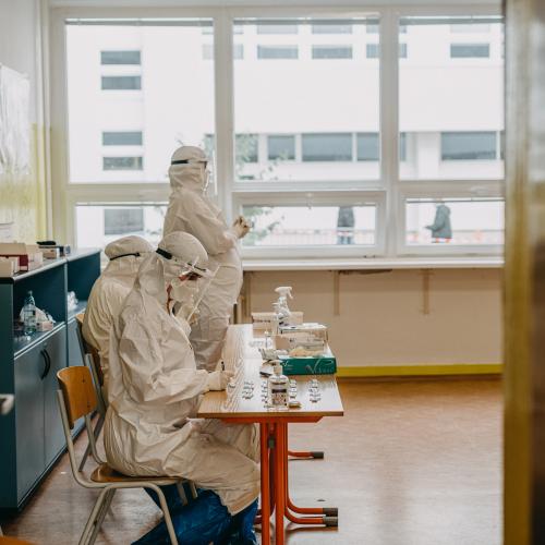UE dă 4,6 mil. Euro pentru teste Ebola în Africa