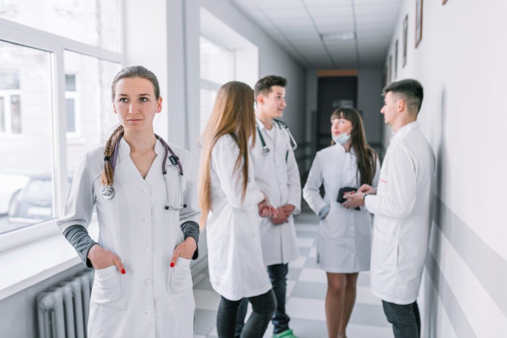 Medicină: Reguli noi examen specialist din 2026