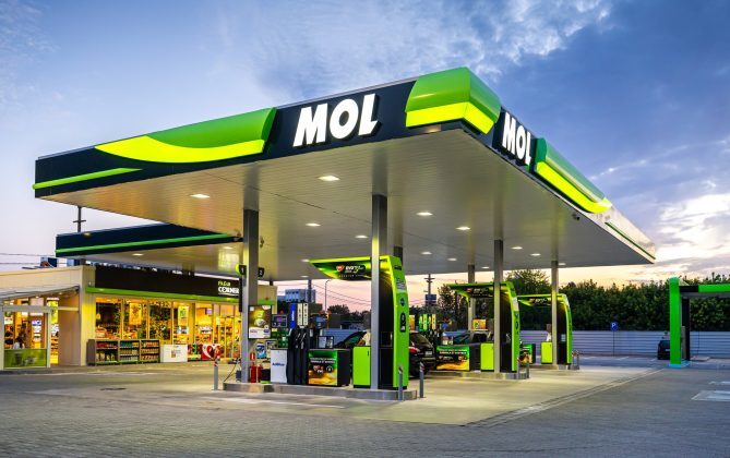 MOL vs Primăria Capitalei: Războiul banilor de la Agip