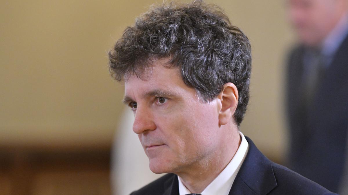 Nicușor Dan: Euro, țintă atinsă doar fără jocuri politice