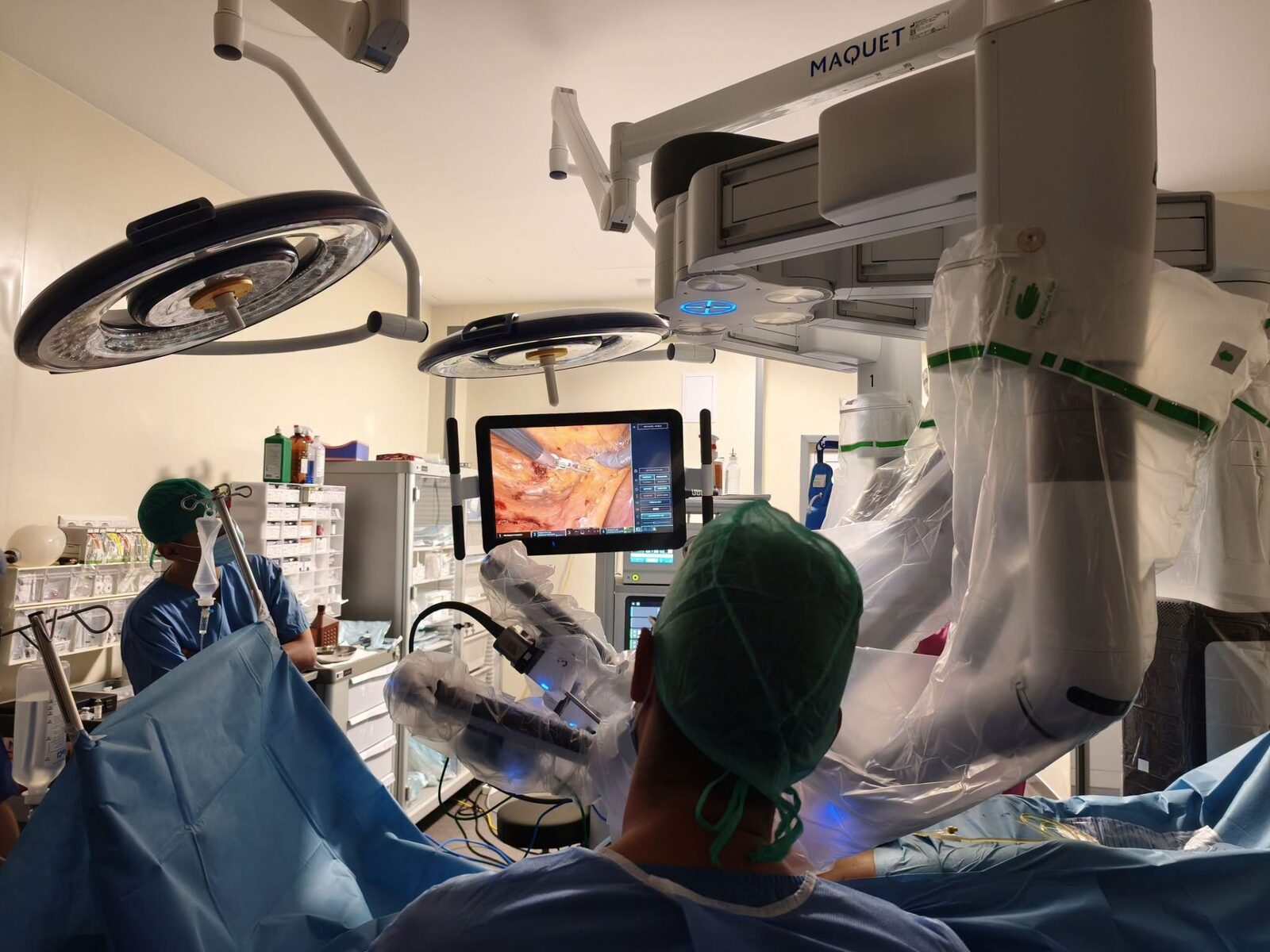 Roboții operează la Miercurea Ciuc: Două prostate operate cu succes