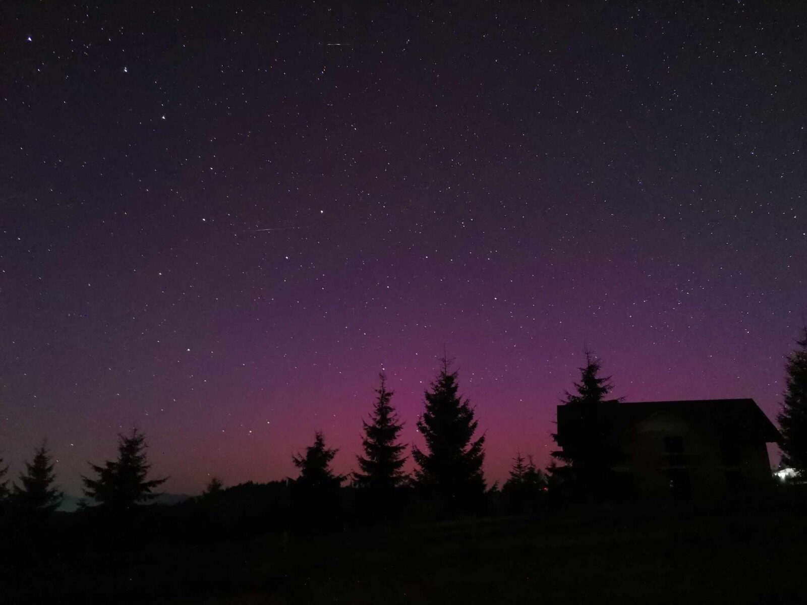 Perseide 2026: 100 meteori/oră, joi la 06:00, maxim vizibilitate