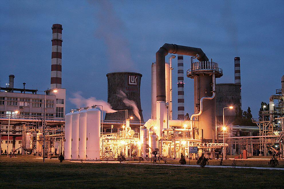 Lukoil intrat în insolvență pentru a-și proteja activitatea și angajații