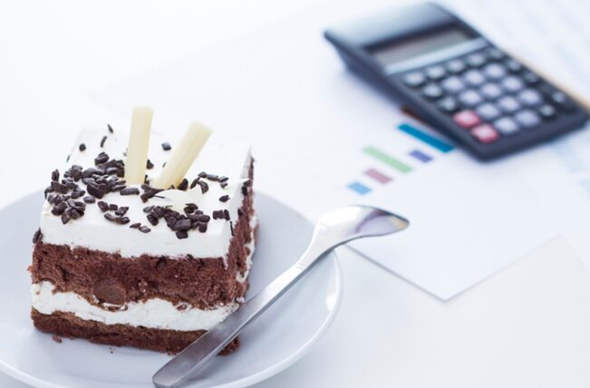 Prăjituri cu zahăr: TVA 11% sau 21%? Antreprenorii HoReCa iar în dilemă