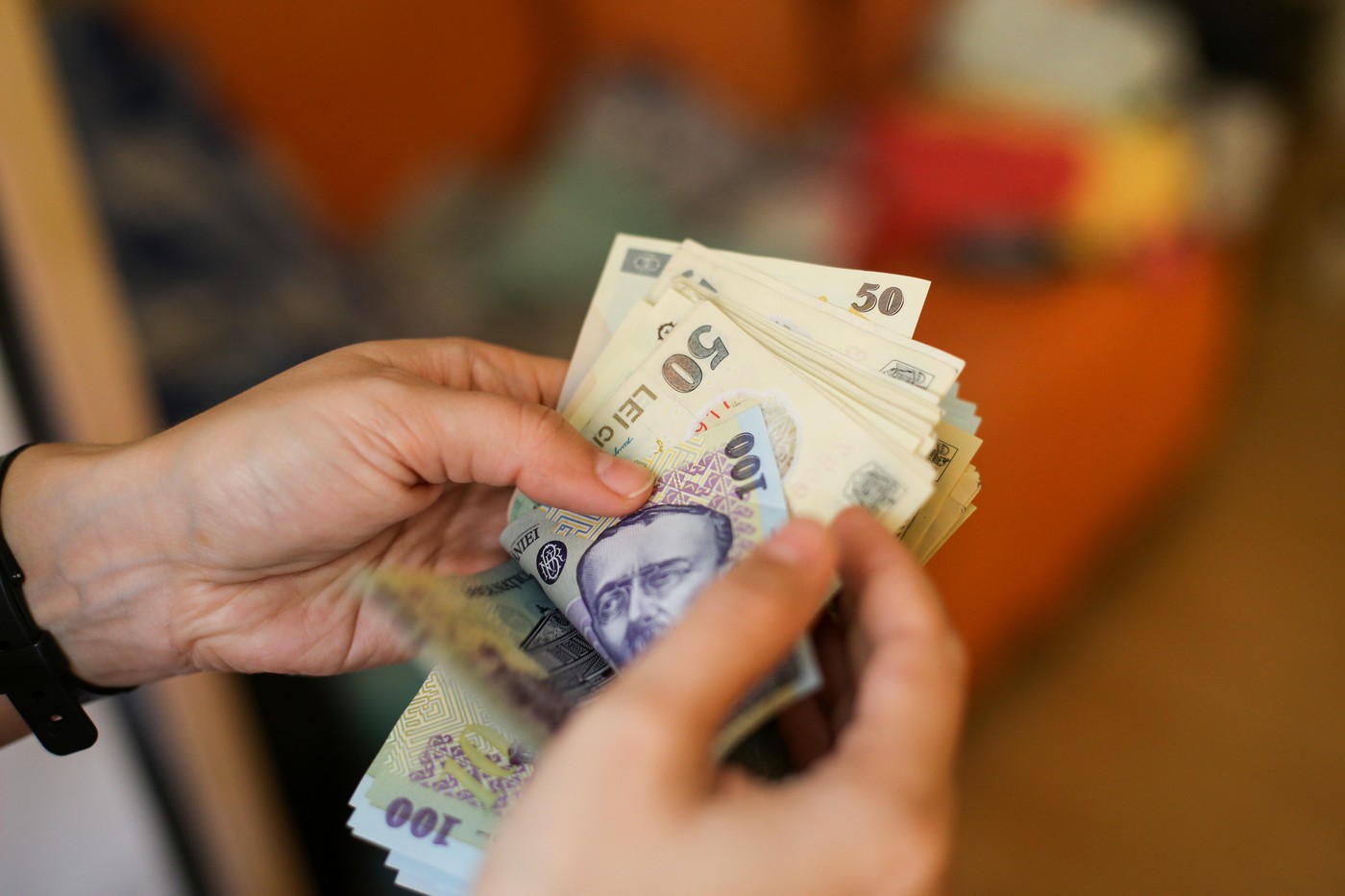 BNR: Inflație în scădere, dar prețurile nu revin la vechiul nivel