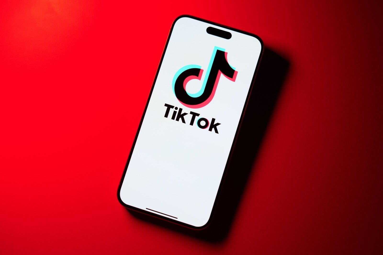 Oana Gheorghiu, despre atacul la ambulanță: Tik Tok ne fură creiere